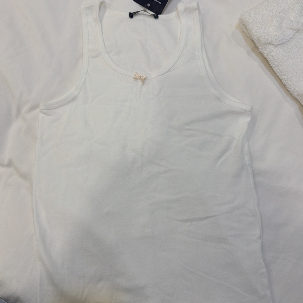 Brand new with tags brandy Melville tank top